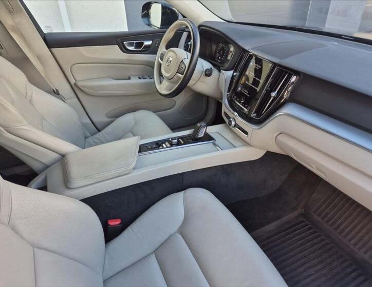 Volvo XC60 13