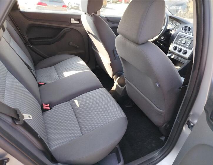 Ford Focus 23