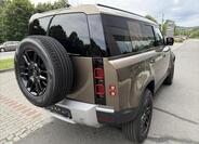 Land Rover Defender 7