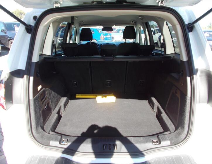 Ford Galaxy 13