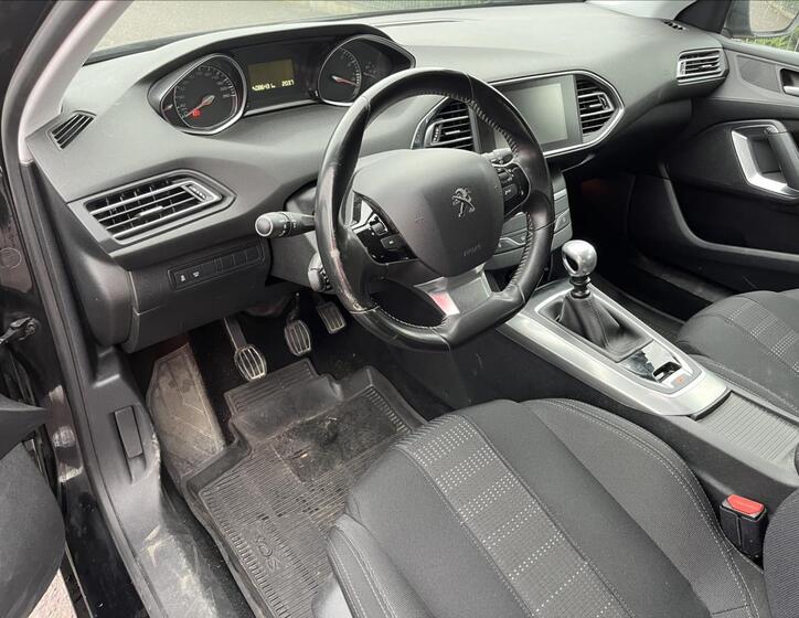 Peugeot 308 9
