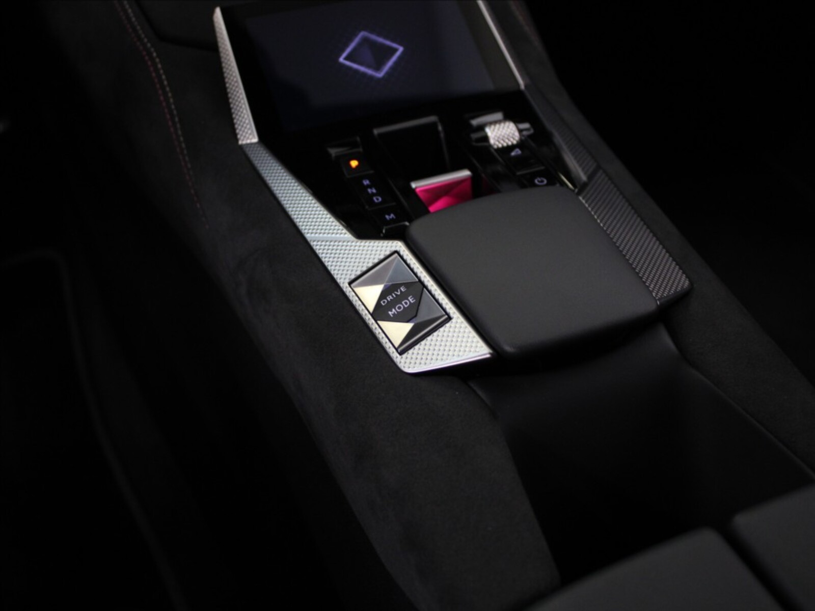 DS Automobiles DS4 18