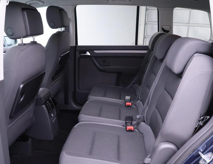 Volkswagen Touran 16