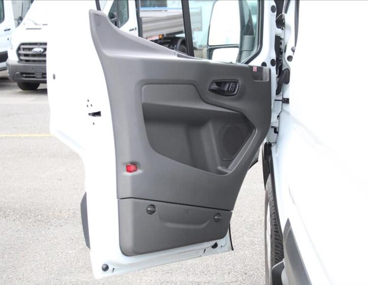 Ford Transit 13
