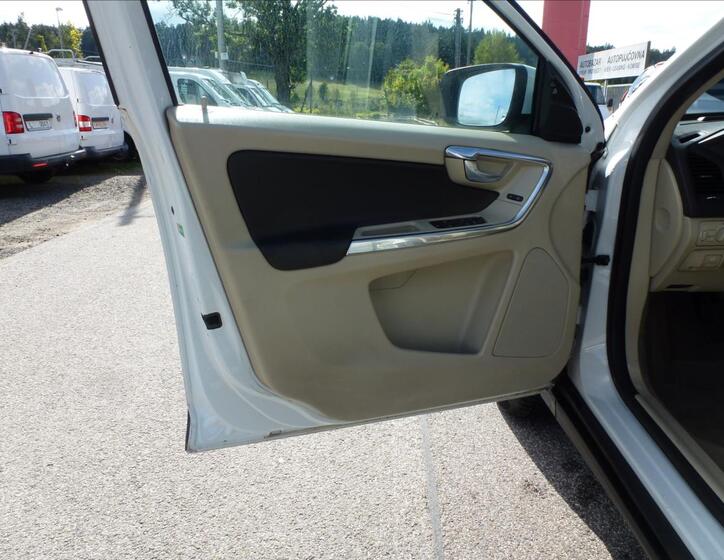Volvo XC60 13