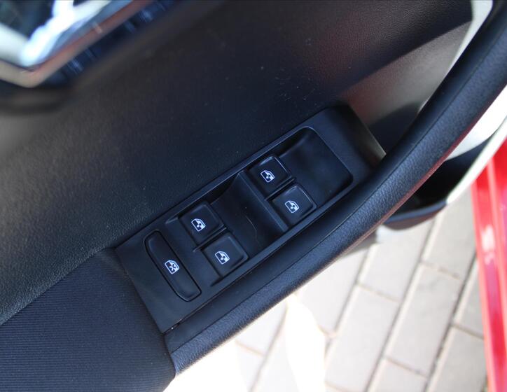 Škoda Fabia 19