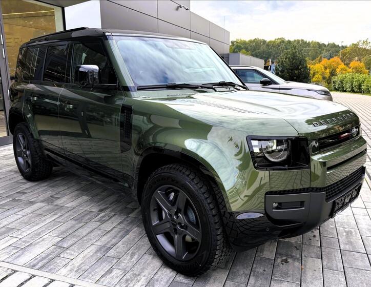 Land Rover Defender 11