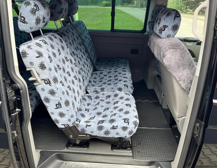 Volkswagen Caravelle 12
