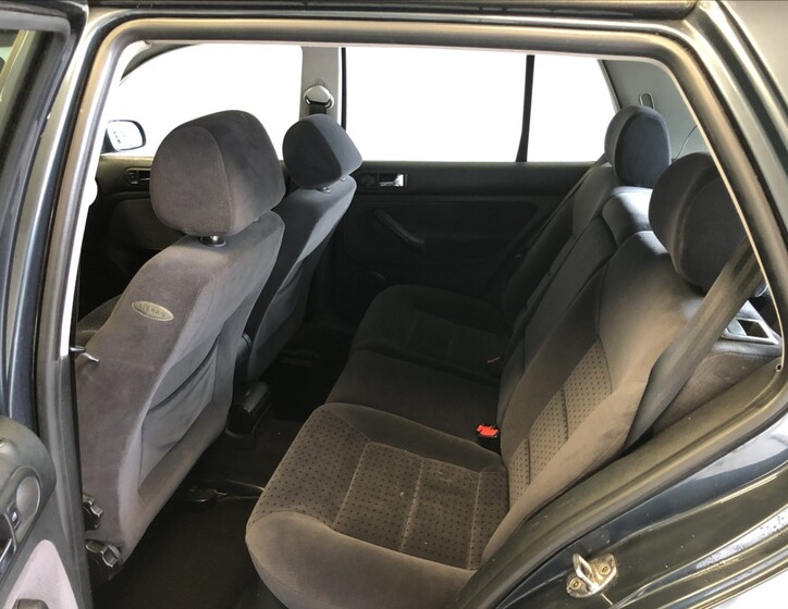 Volkswagen Golf 10