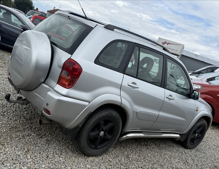 Toyota RAV4 5