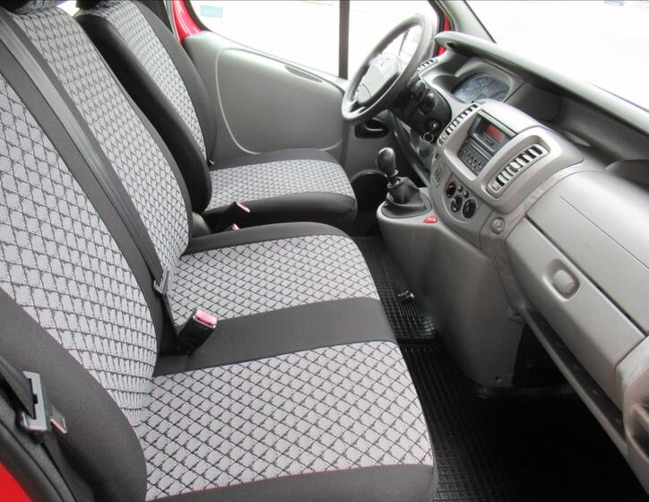 Renault Trafic 16