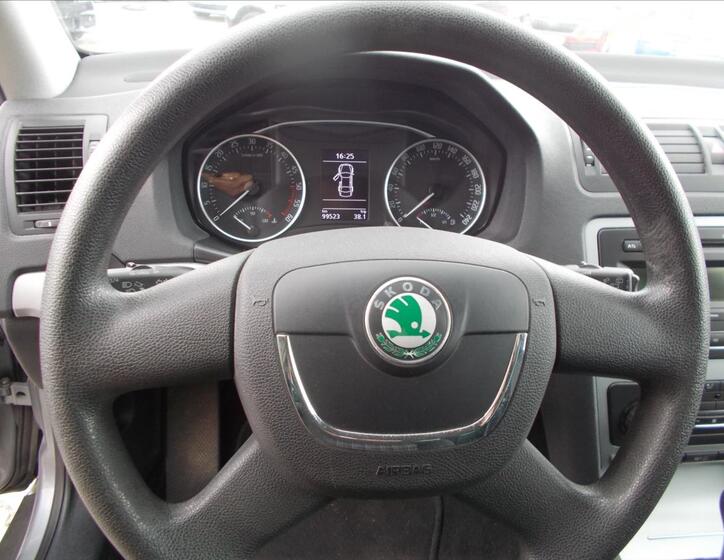 Škoda Octavia 23