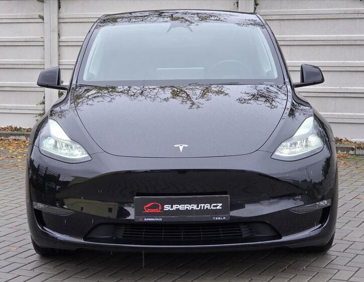 Tesla Model Y 2