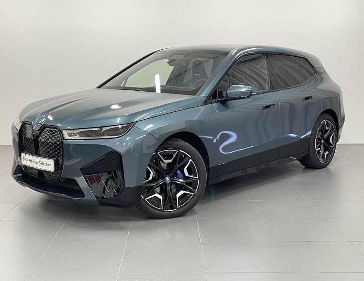 BMW iX 1