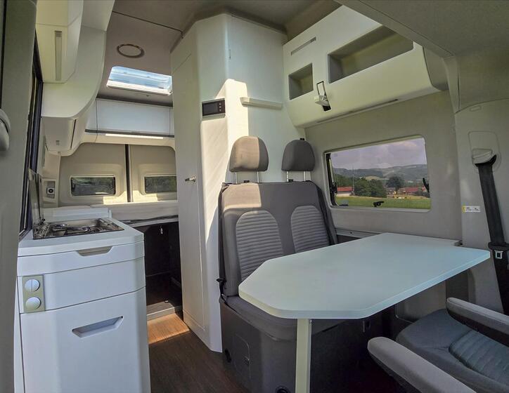 Volkswagen Grand California 24