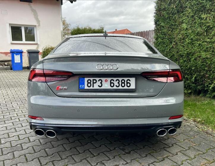 Audi S5 5