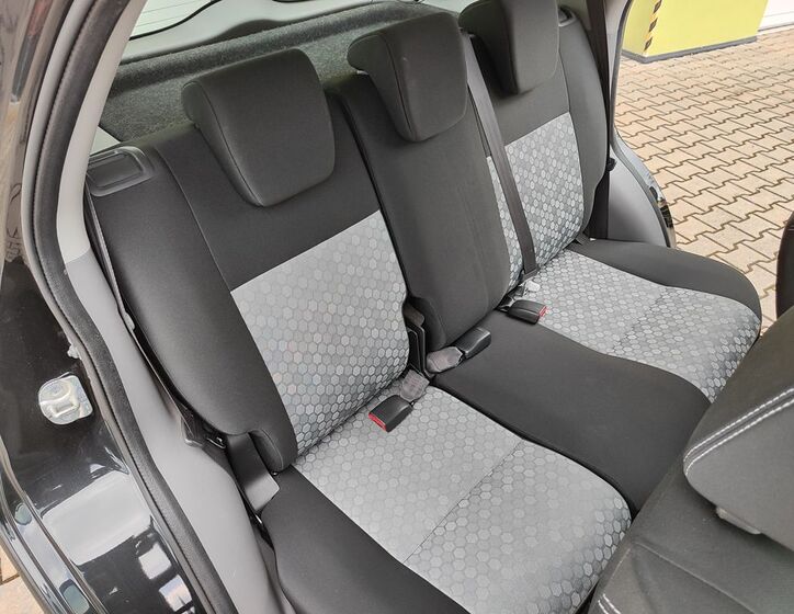 Suzuki SX4 13