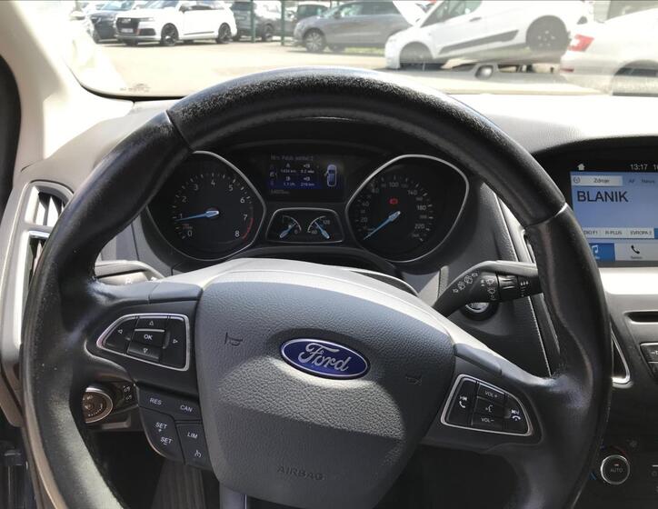 Ford Focus 9