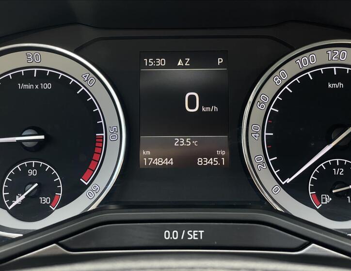 Škoda Superb 10