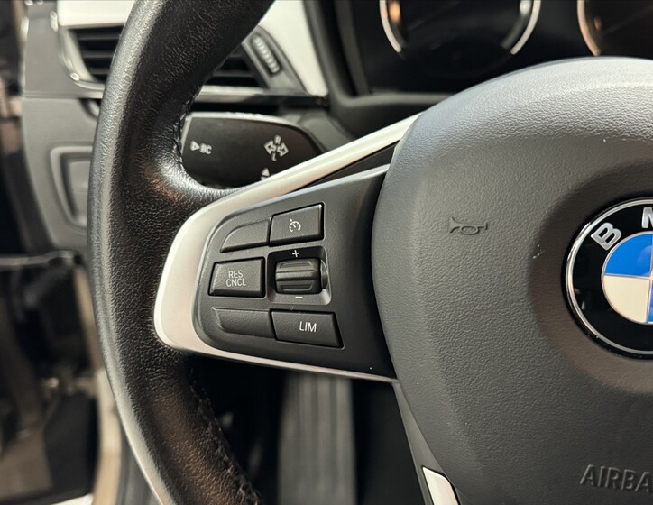 BMW X1 13