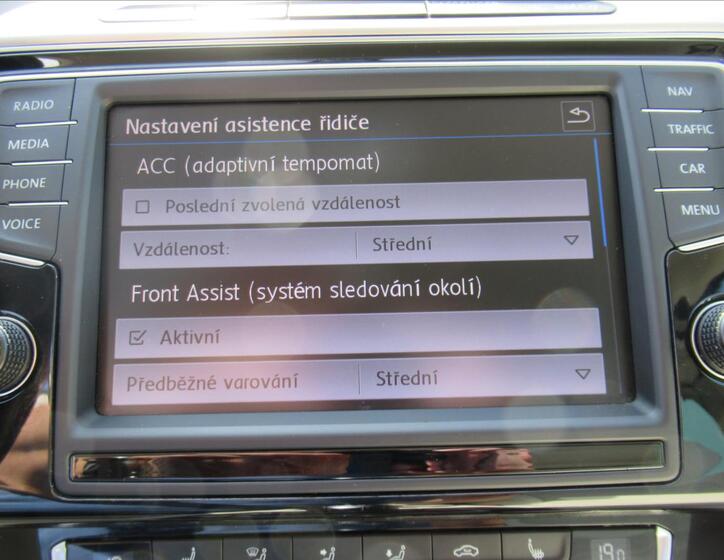 Volkswagen Passat 22