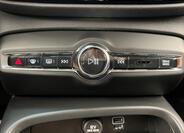 Volvo XC40 25