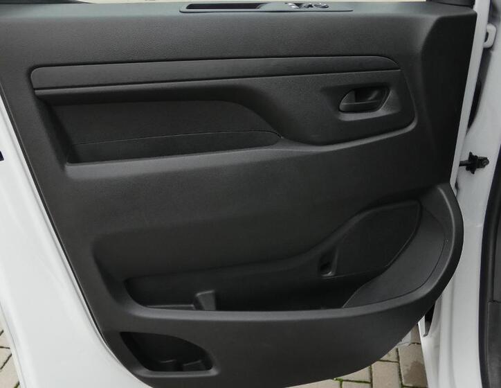 Toyota ProAce 8