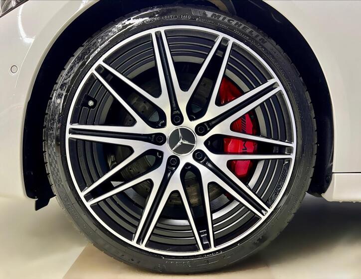 Mercedes-Benz Třídy C 8