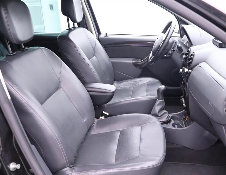 Dacia Duster 14