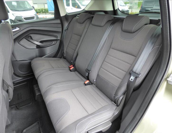 Ford Kuga 35