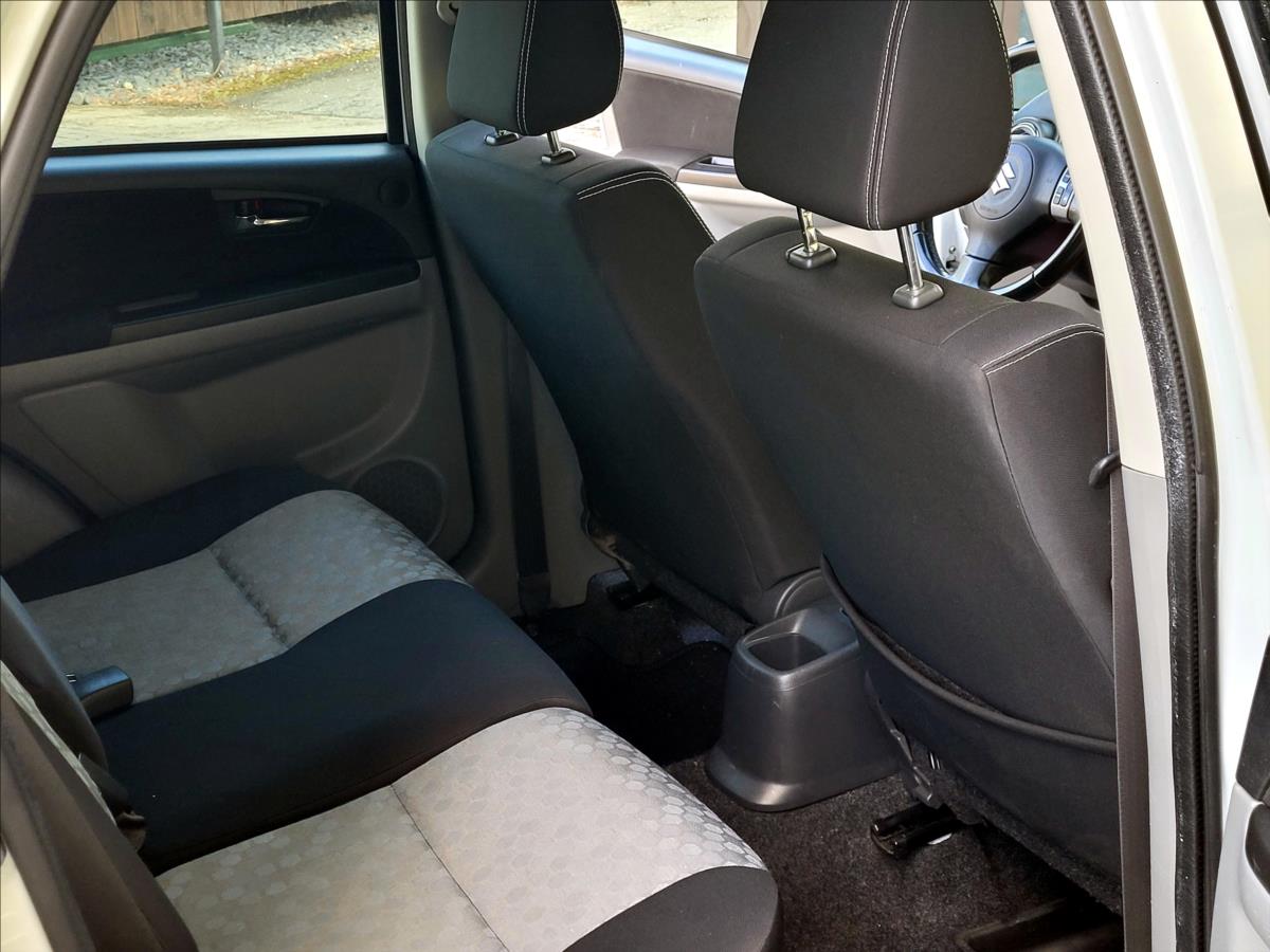 Suzuki SX4