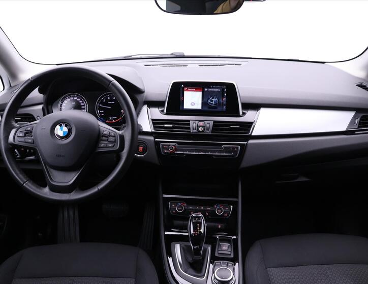 BMW Řada 2 28