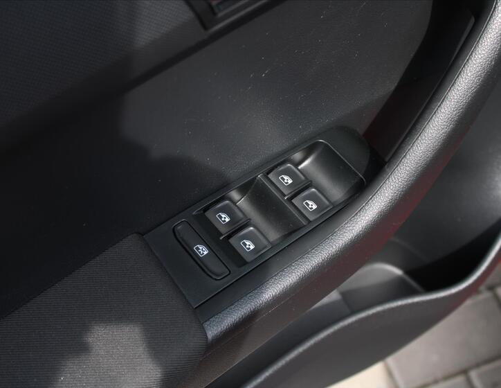 Škoda Fabia 19