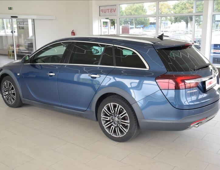 Opel Insignia 8