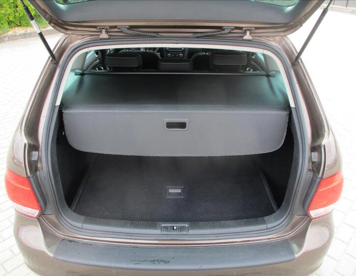 Volkswagen Golf 9