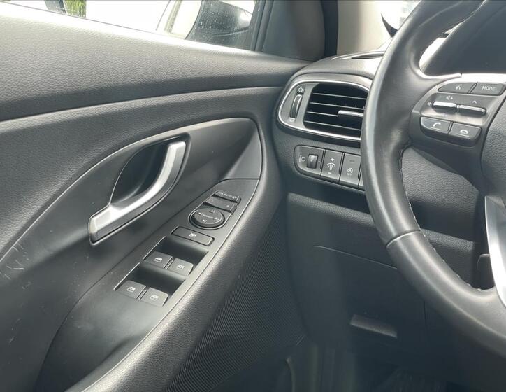 Hyundai i30 14