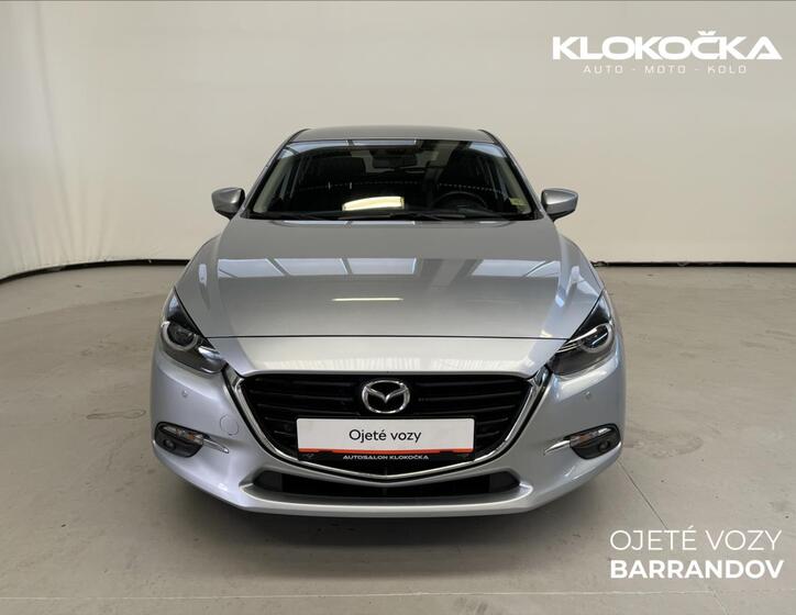 Mazda 3 4