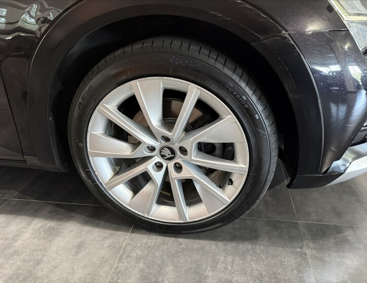Škoda Superb 31
