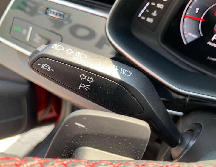 Audi Q8 9