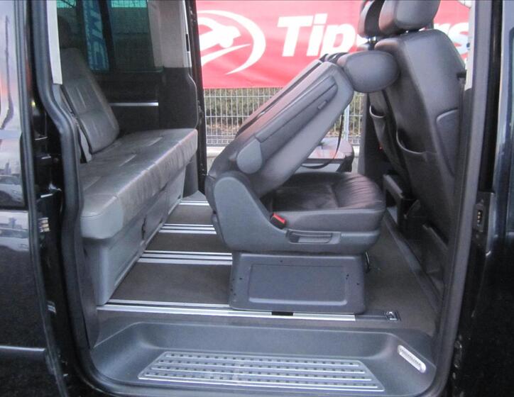 Volkswagen Multivan 41