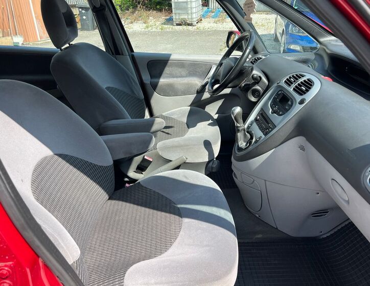 Citroën Xsara Picasso 9