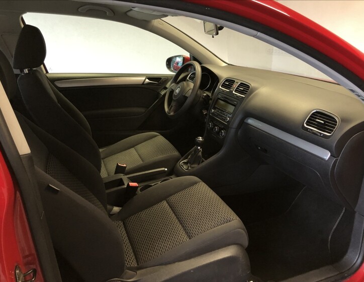 Volkswagen Golf 10