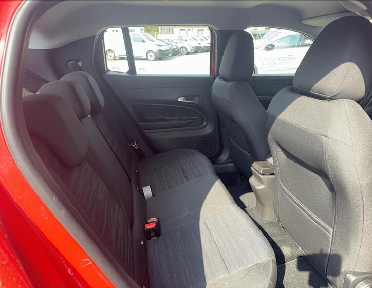 Jeep Avenger 11