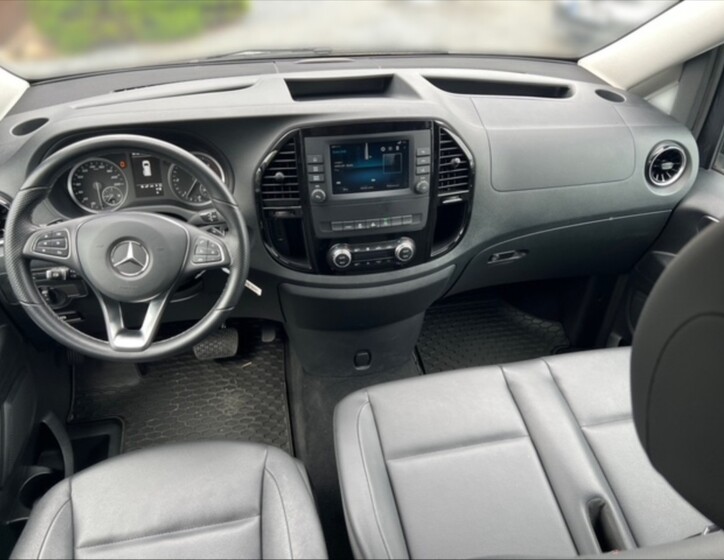 Mercedes-Benz Vito 9