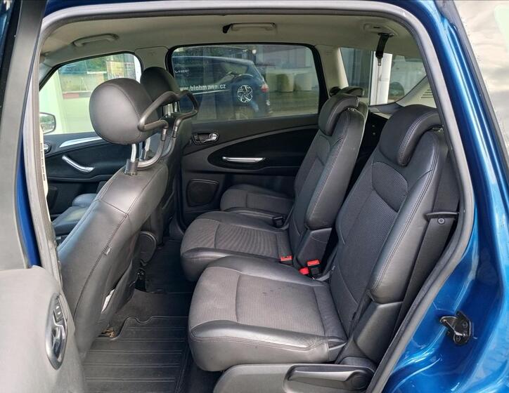 Ford S-MAX 11