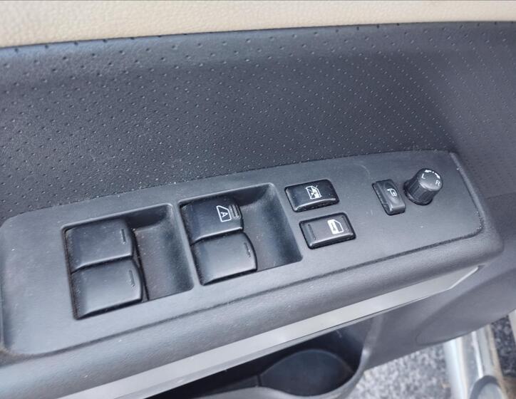 Nissan X-Trail 9