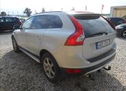 Volvo XC60 8
