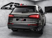 Audi Q7 6