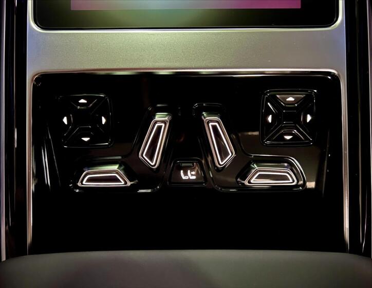Audi S8 26