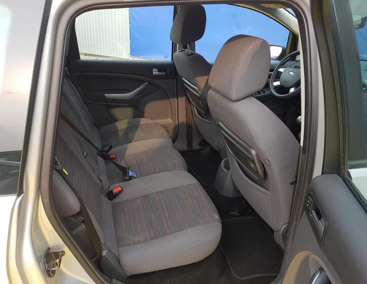 Ford C-MAX 10